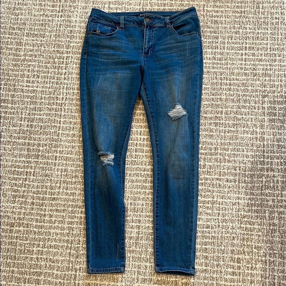 Trendy Ripped Denim Jeans